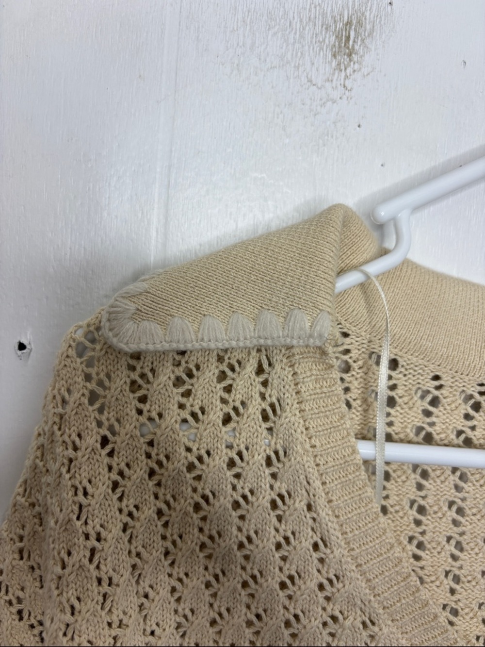 Elie Tahari Top Womens Medium Crochet Open Knit Collared V Neck Old Money Preppy - Picture 6 of 10